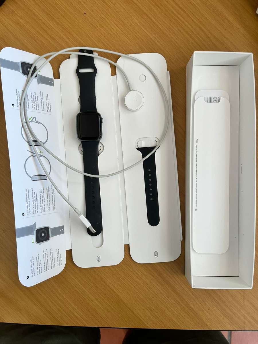 APPLE WATCH Series 5 (40mm) (GPS)