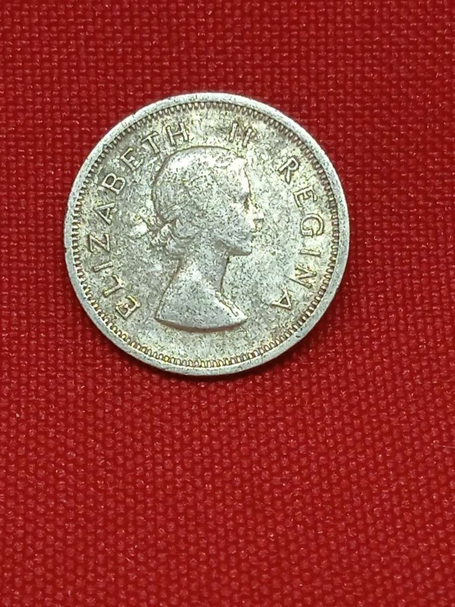 1957 SILVER SIXPENCE