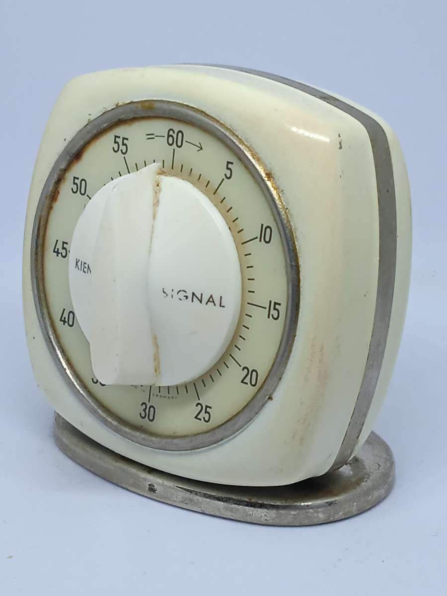 VINTAGE GERMAN KITCHEN TIMER