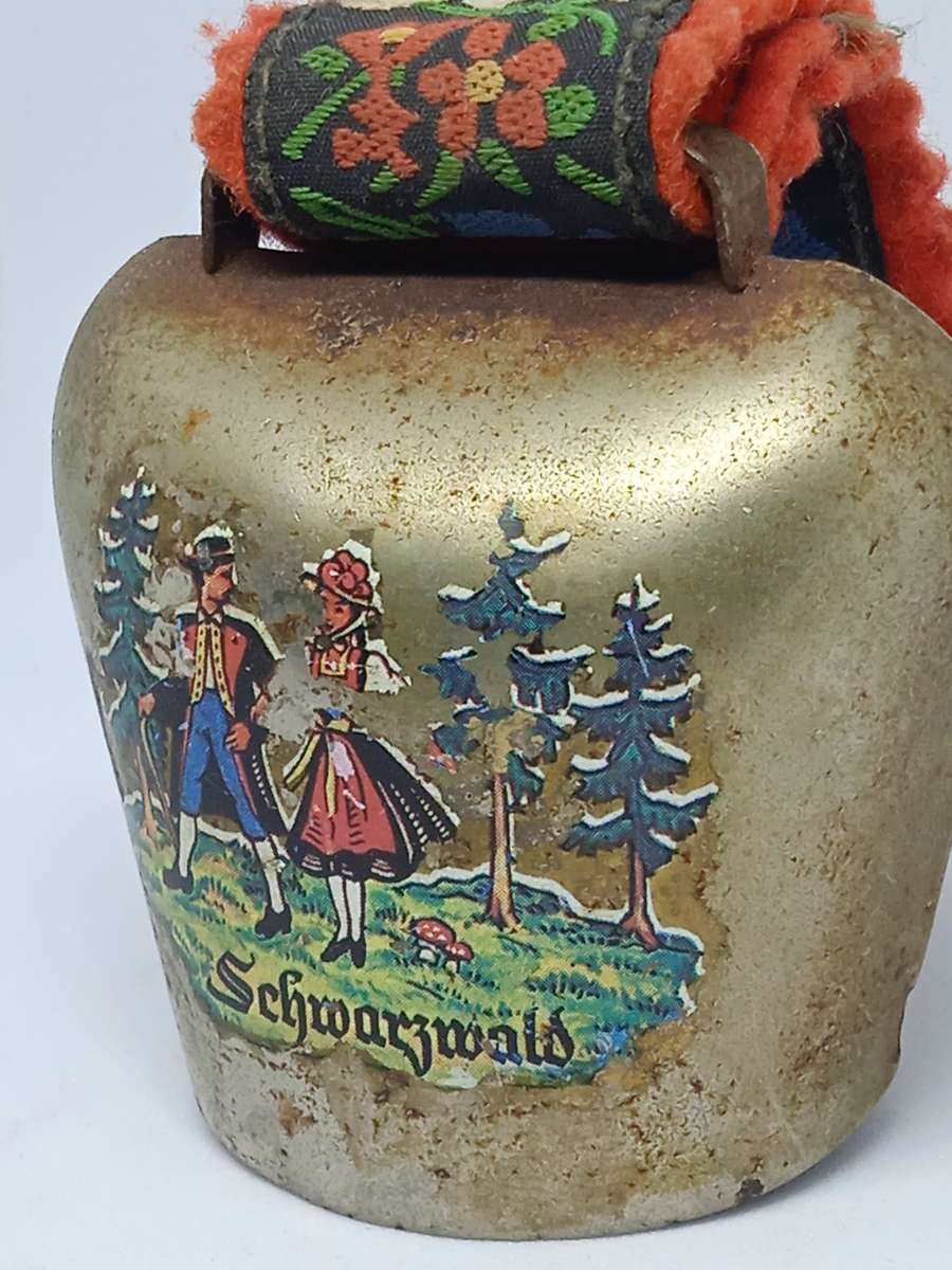 VINTAGE DECORATIVE COW BELL