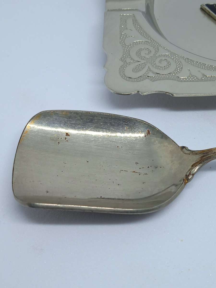 VINTAGE YSKOR COLLECTABLES