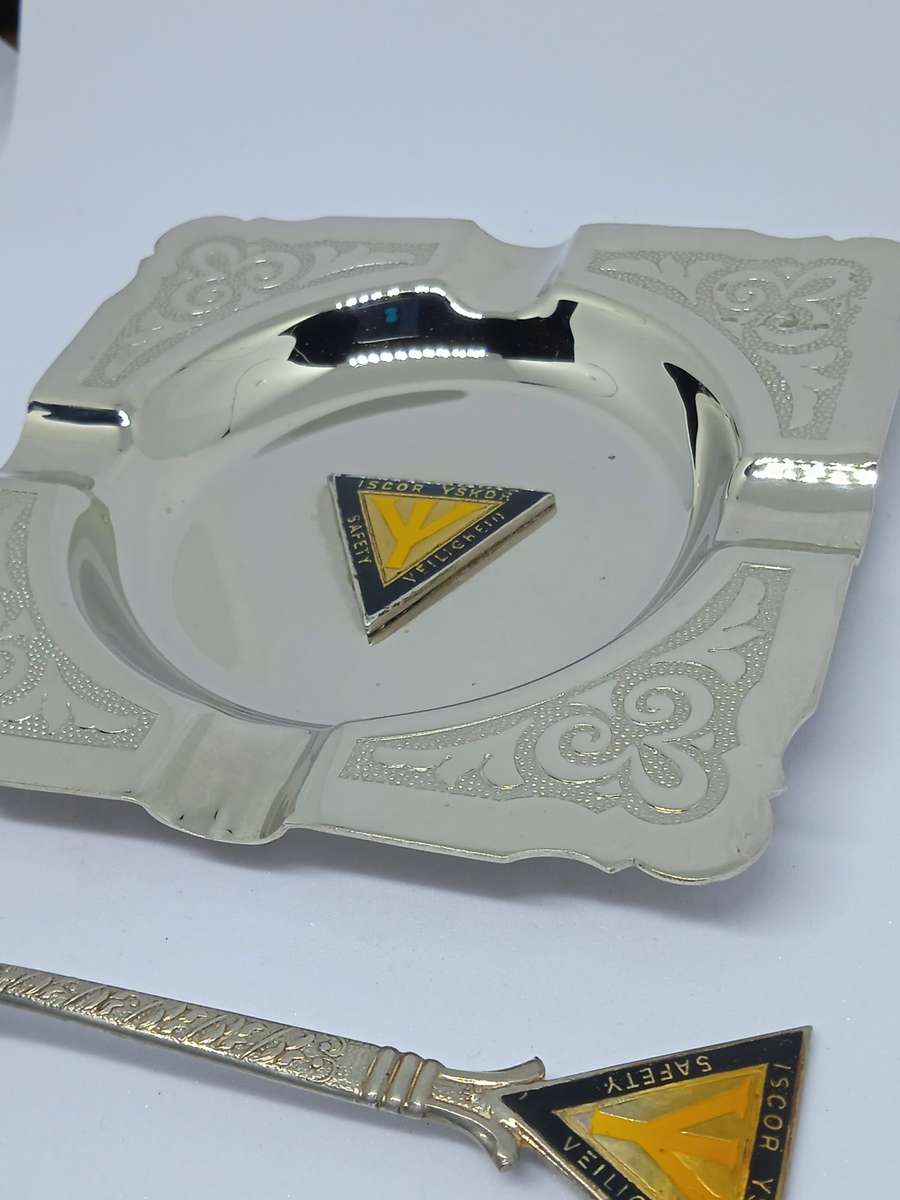 VINTAGE YSKOR COLLECTABLES