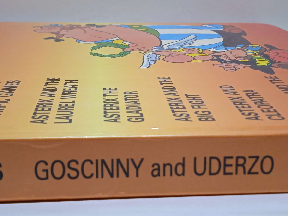 THE BUMPER ASTERIX OMNIBUS