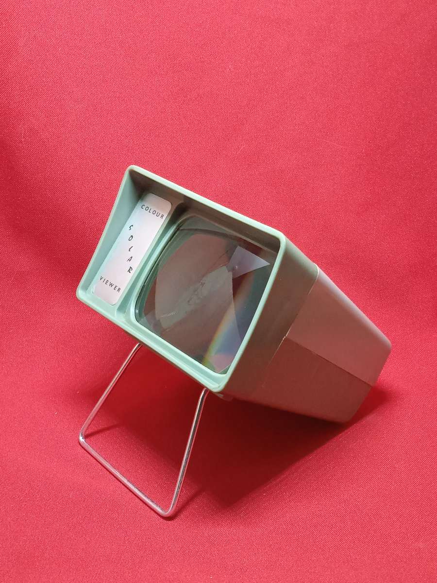 VINTAGE PHOTAX COLOUR VIEWER