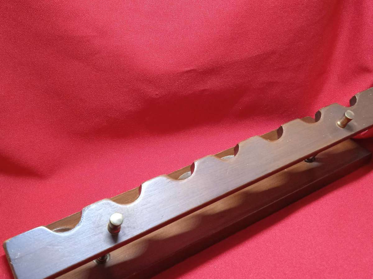 VINTAGE WOODEN SMOKING PIPE STAND