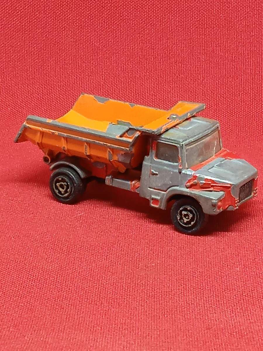 1980S MAJORETTE SCANIA TIPPER TRUCK 1:100 SCALE