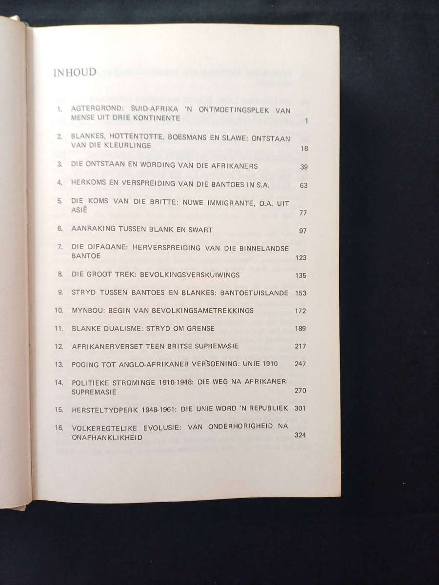 VAN VAN RIEBEECK TOT VORSTER 1652 - 1974 BOEK - FA VAN JAARSVELD