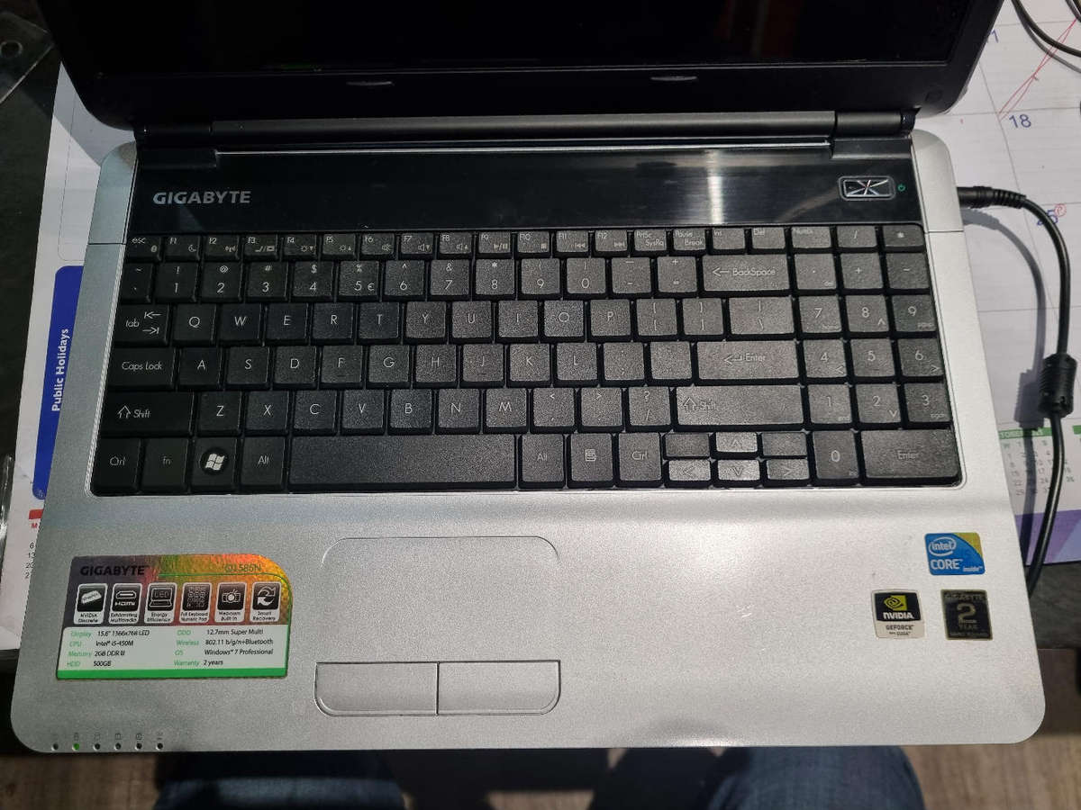 Gigabyte i5 laptop