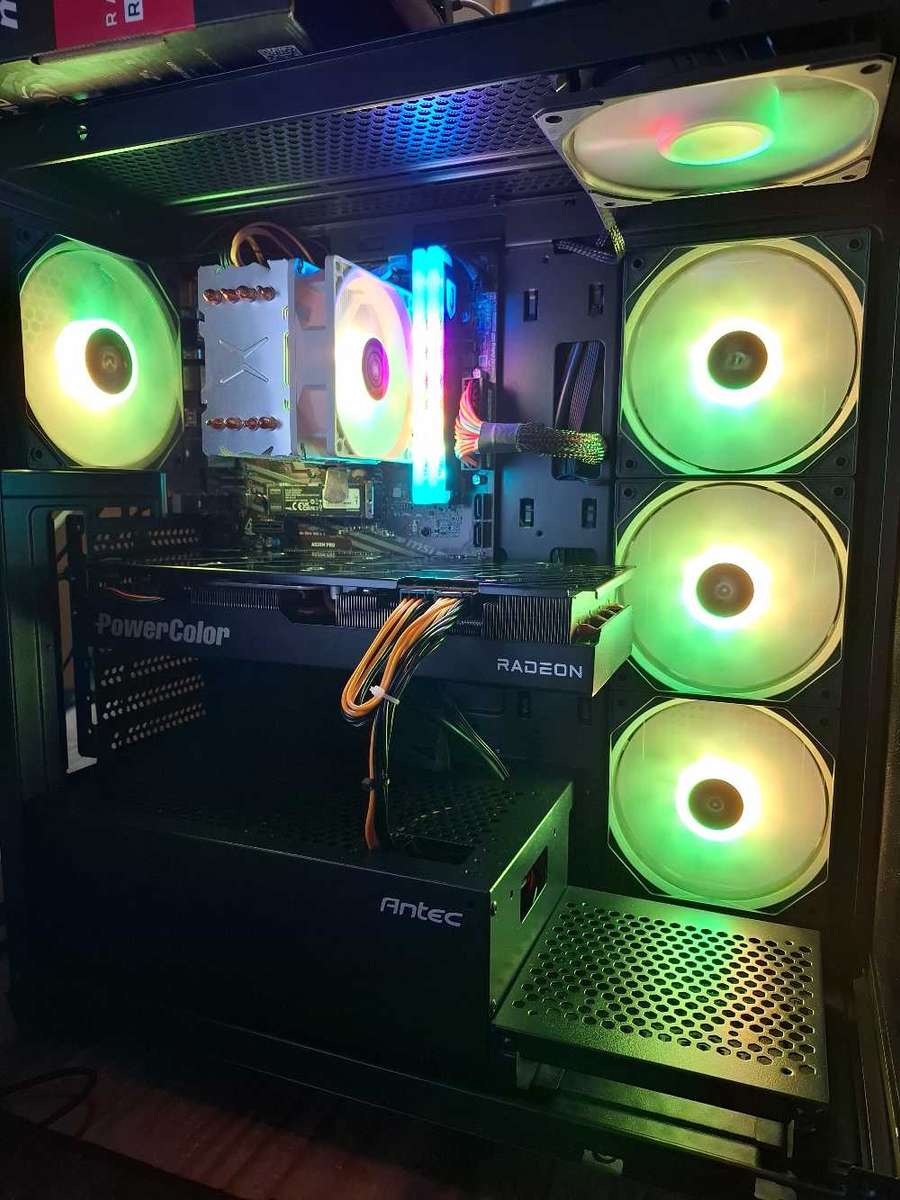 Faulty powercolor rx 6800 16gb gpu