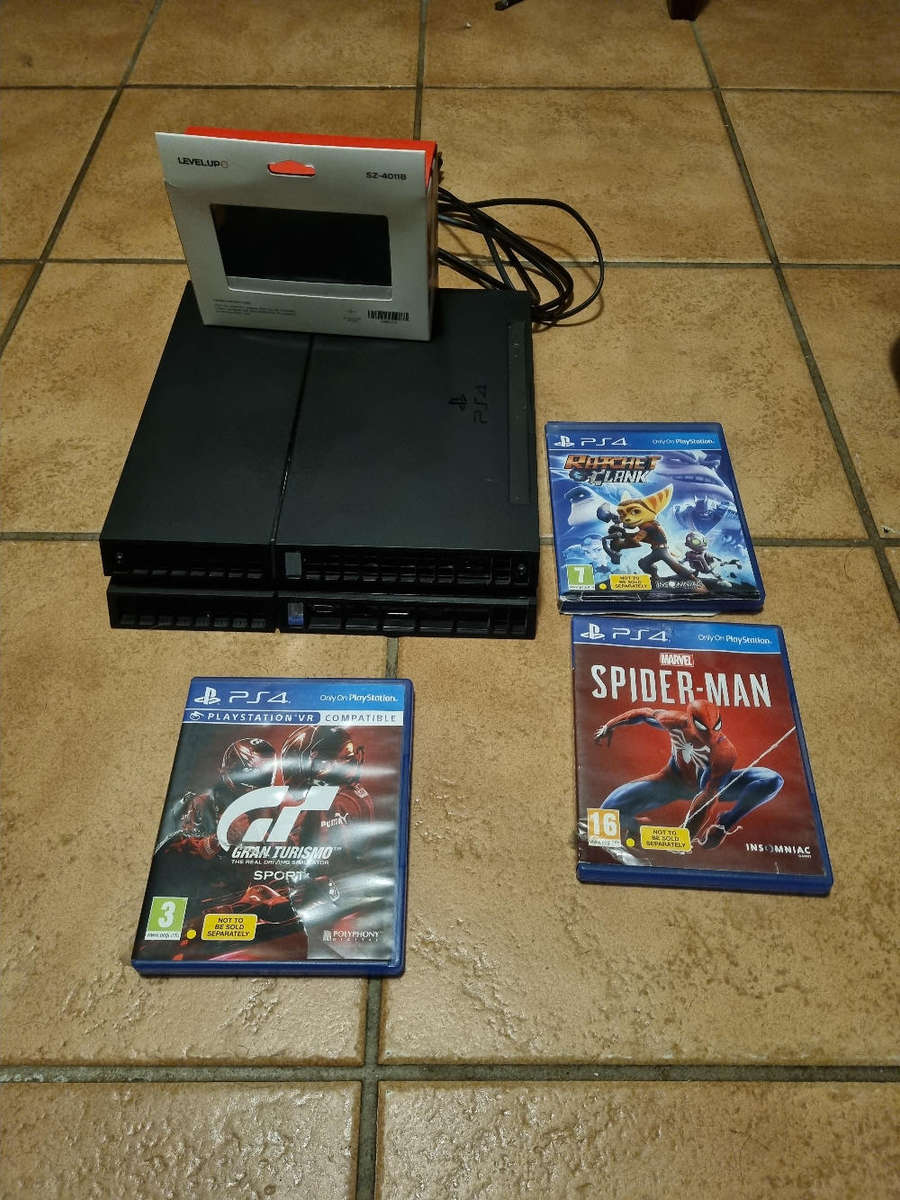 Playstation 4 with games