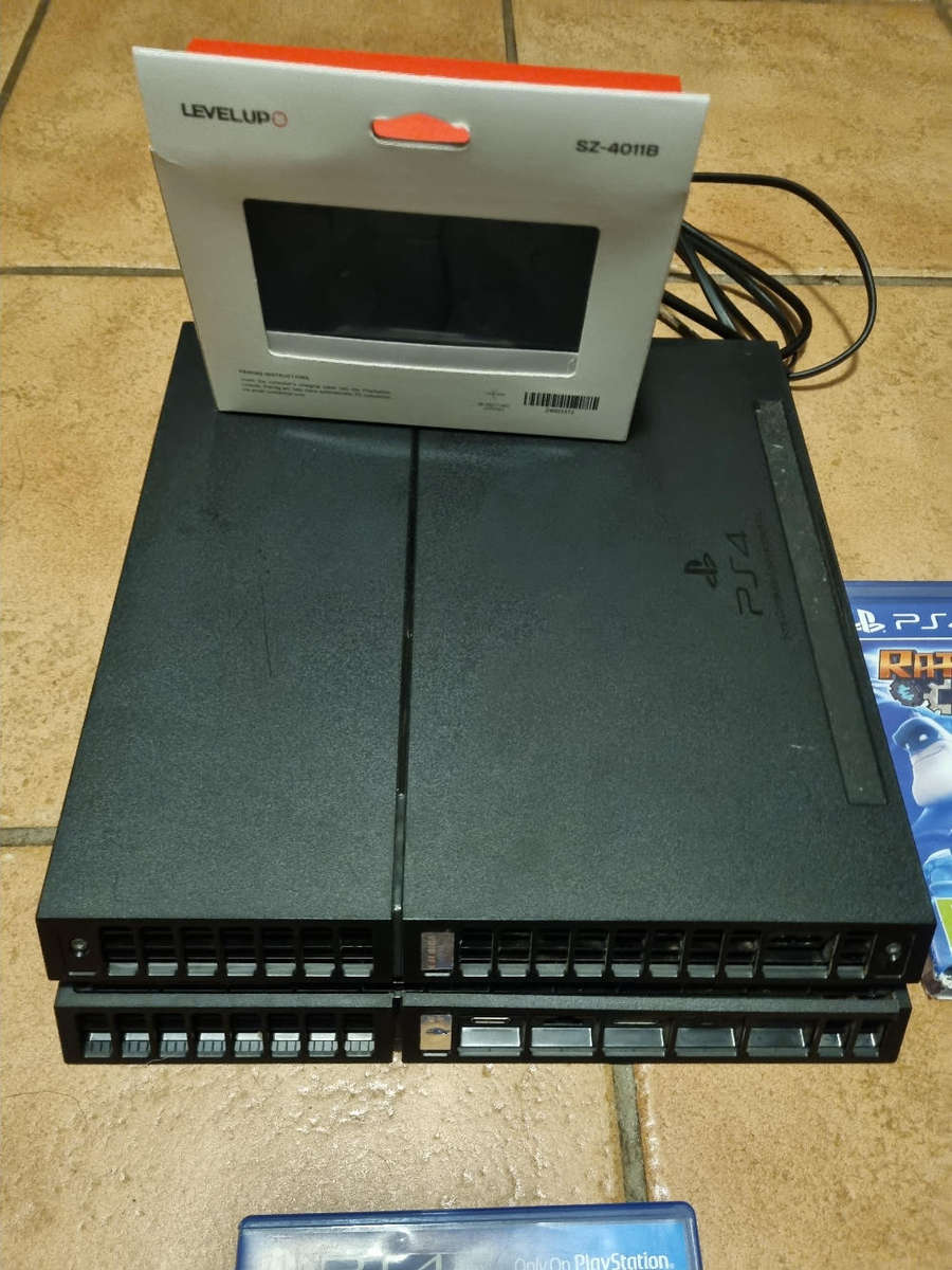 Playstation 4 with games