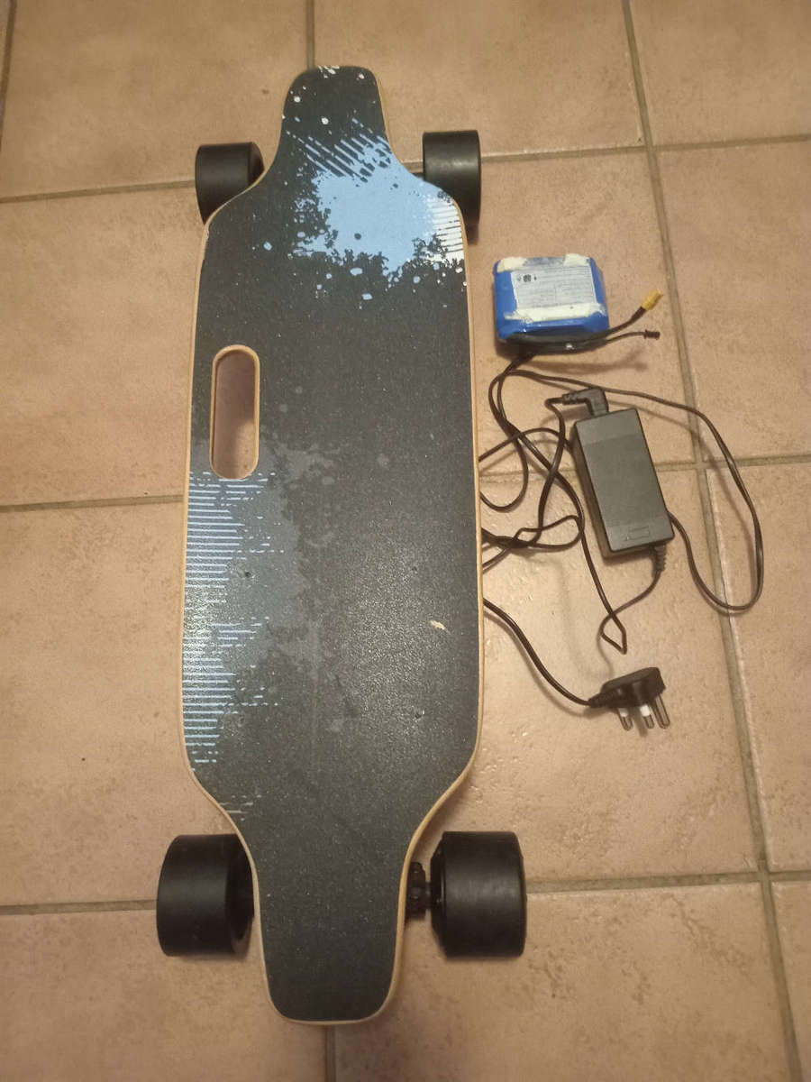 Electric skateboard
