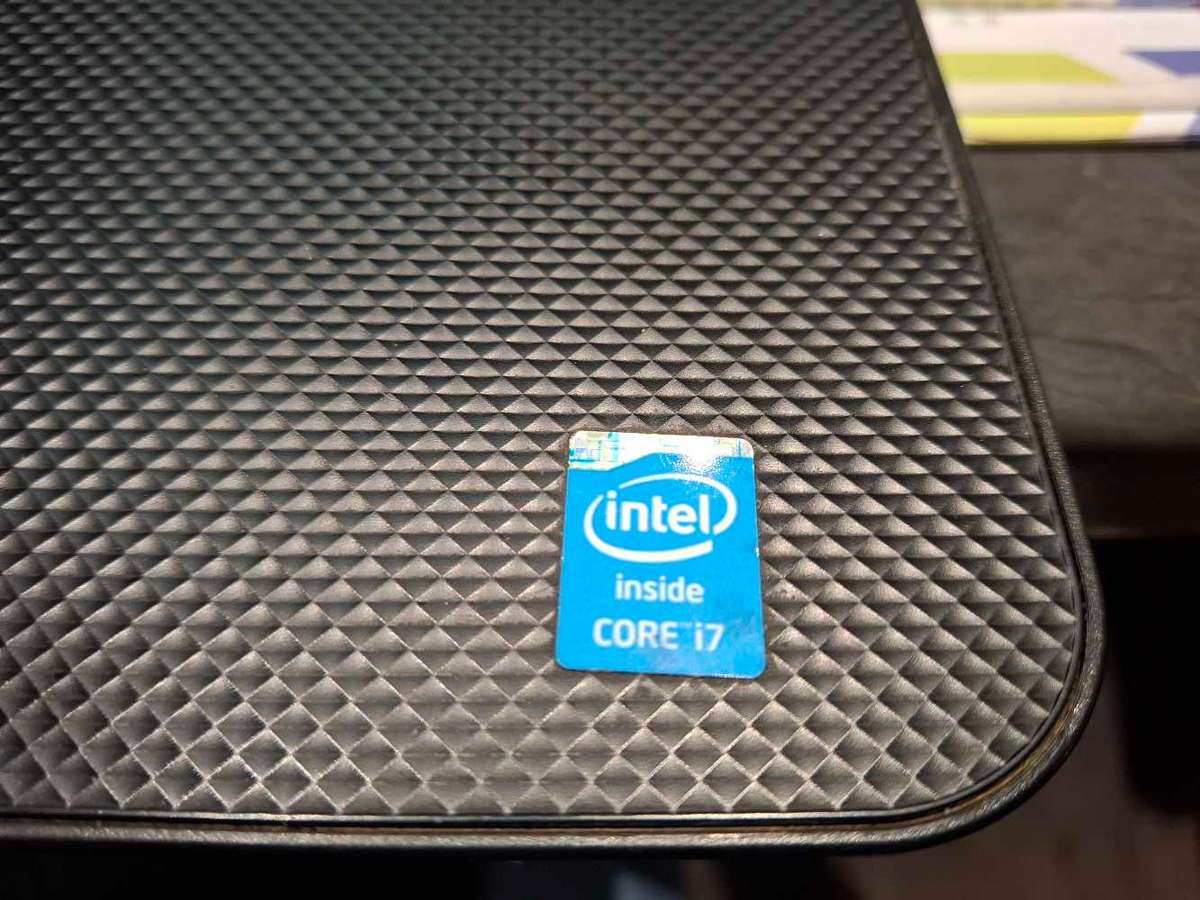 Faulty laptops for repairs