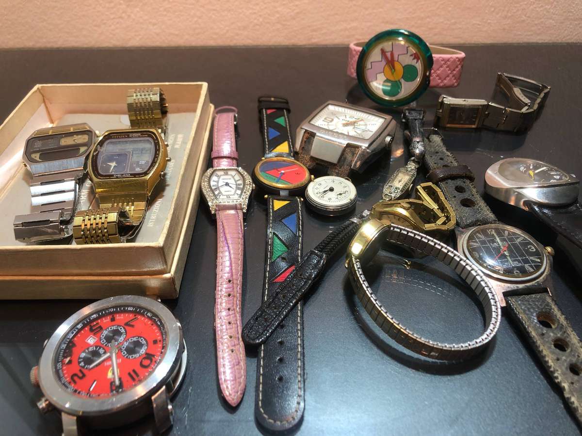 Watch Lot Sold For Parts Non Runners