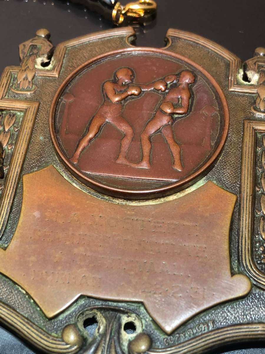 A Mixed Jewellery Lot of Various Items