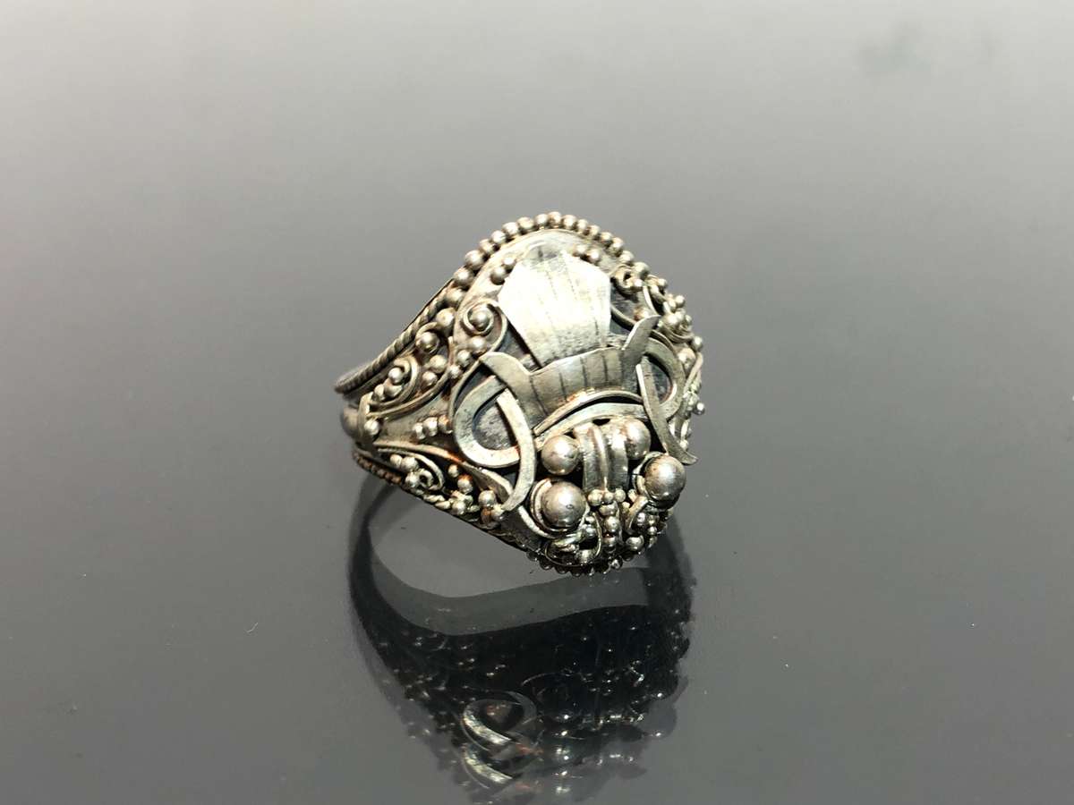 Indonesian Scared Ranga Ring in Silver 925