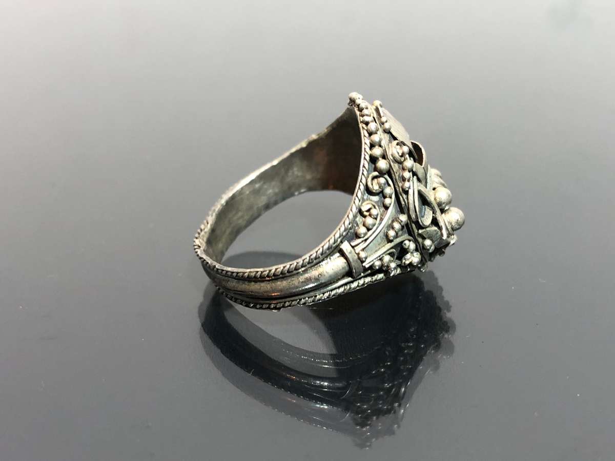 Indonesian Scared Ranga Ring in Silver 925