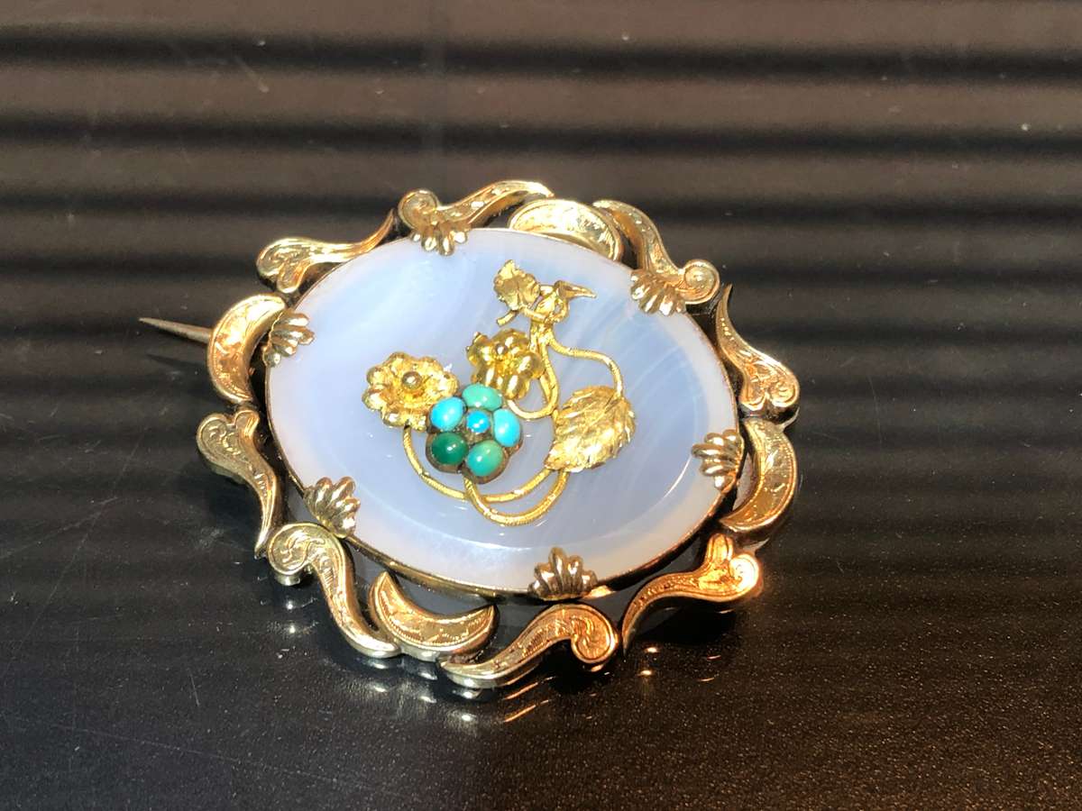 Antique Victorian Chalcedony Forget me Not Brooch