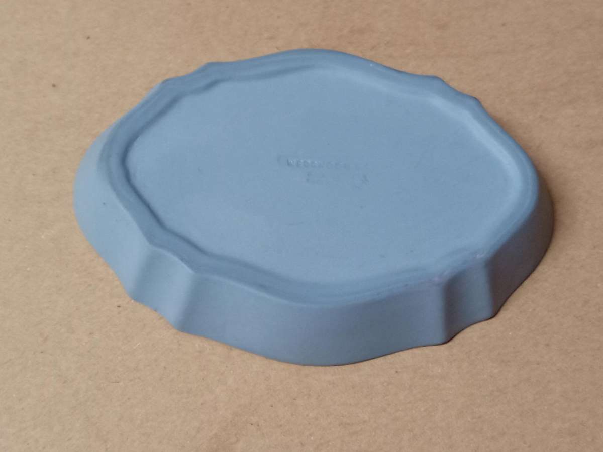 VINTAGE WEDGWOOD JASPERWARE OVAL TRINKET DISH