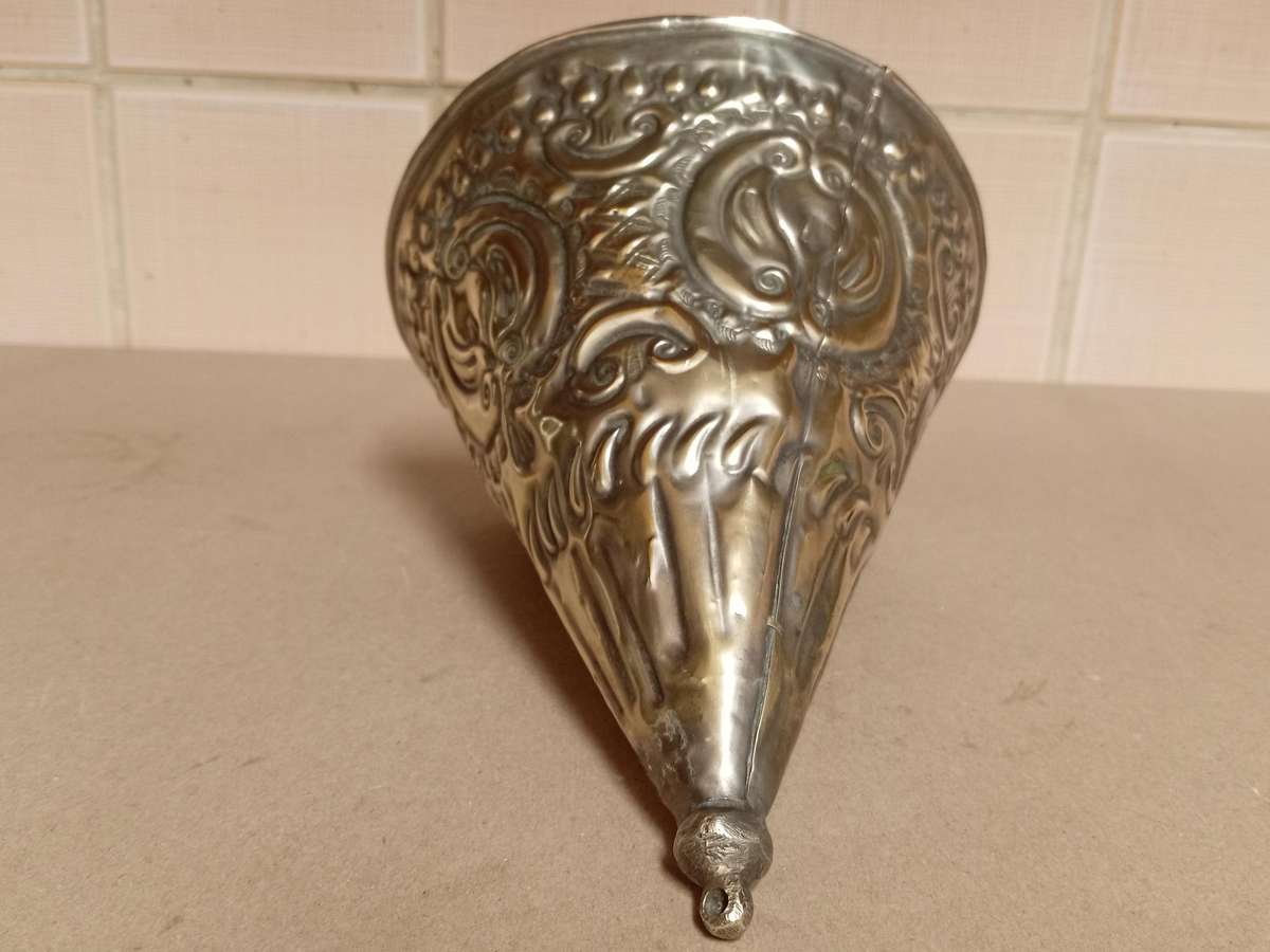 VINTAGE MOROCCAN BRASS TAGINE COVER
