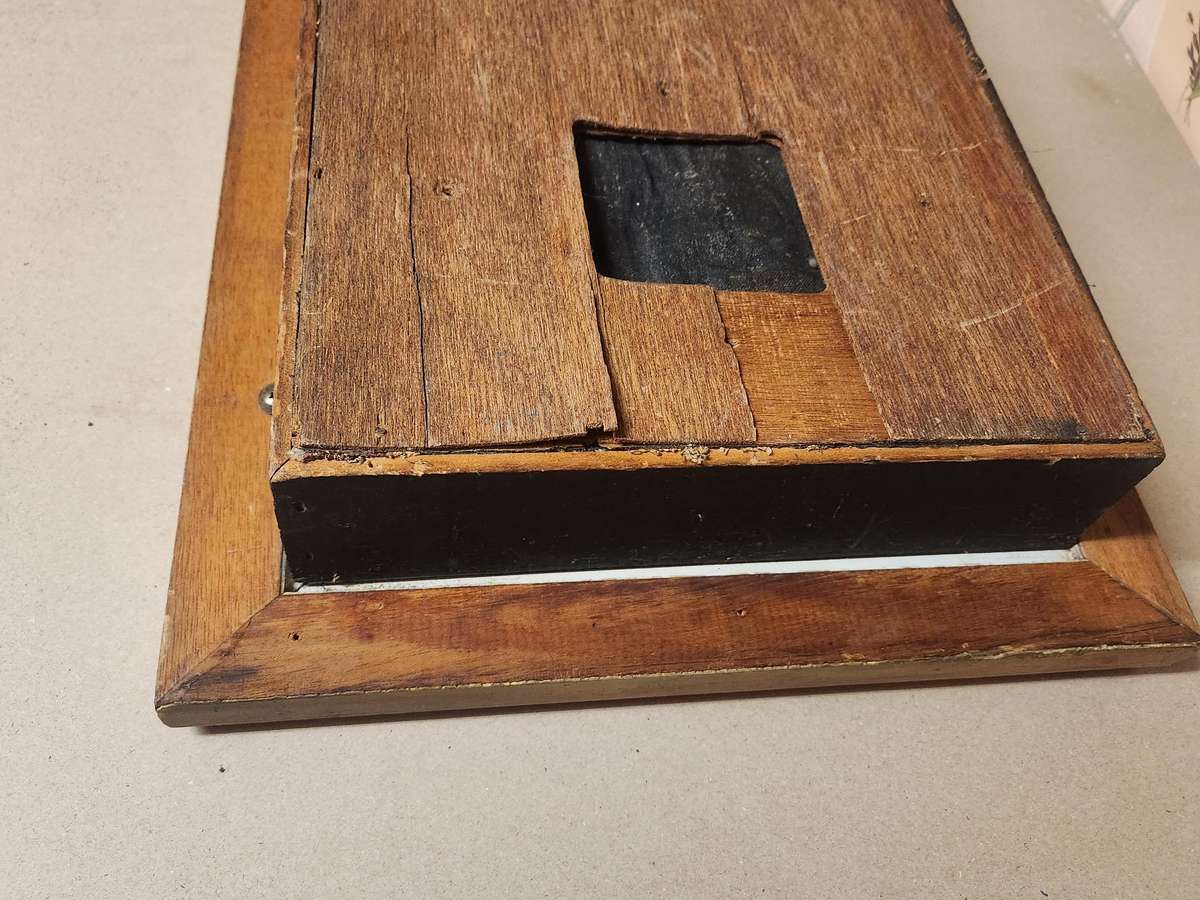 Rare antique Yemeni khanjar dagger in ornate display box