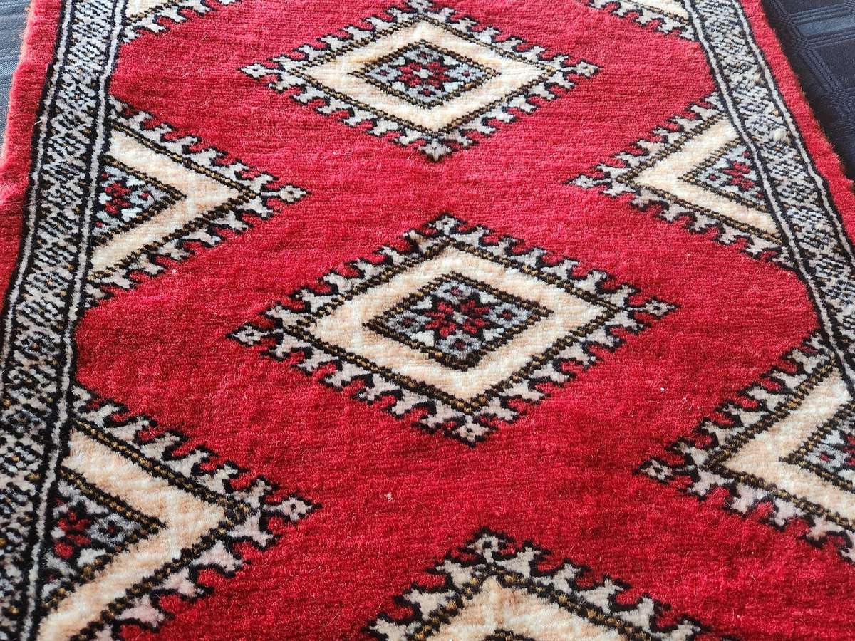 VINTAGE PURE WOOL HAND KNOTTED PERSIAN PRAYER CARPET WITH VIVID COLOURS