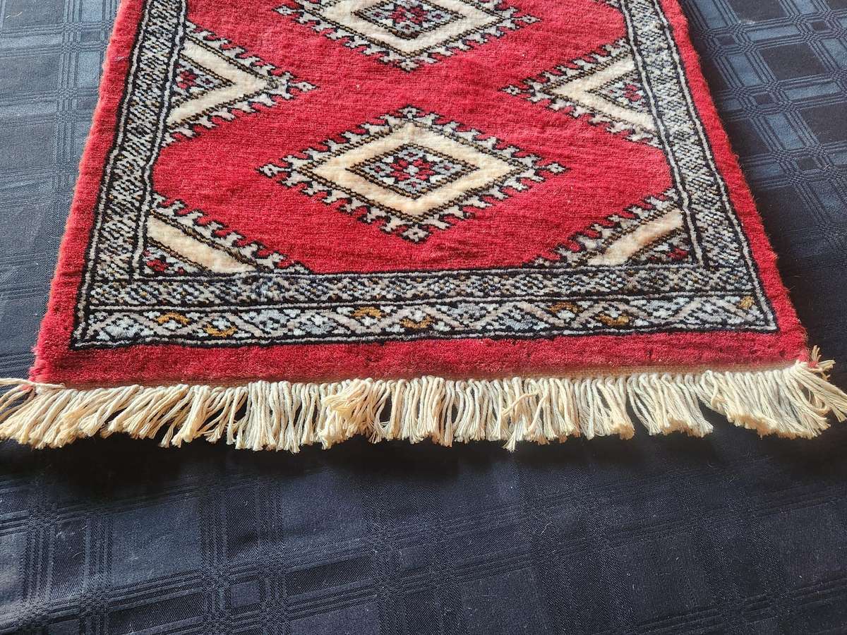 VINTAGE PURE WOOL HAND KNOTTED PERSIAN PRAYER CARPET WITH VIVID COLOURS