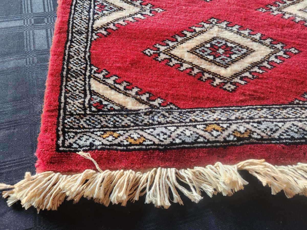 VINTAGE PURE WOOL HAND KNOTTED PERSIAN PRAYER CARPET WITH VIVID COLOURS