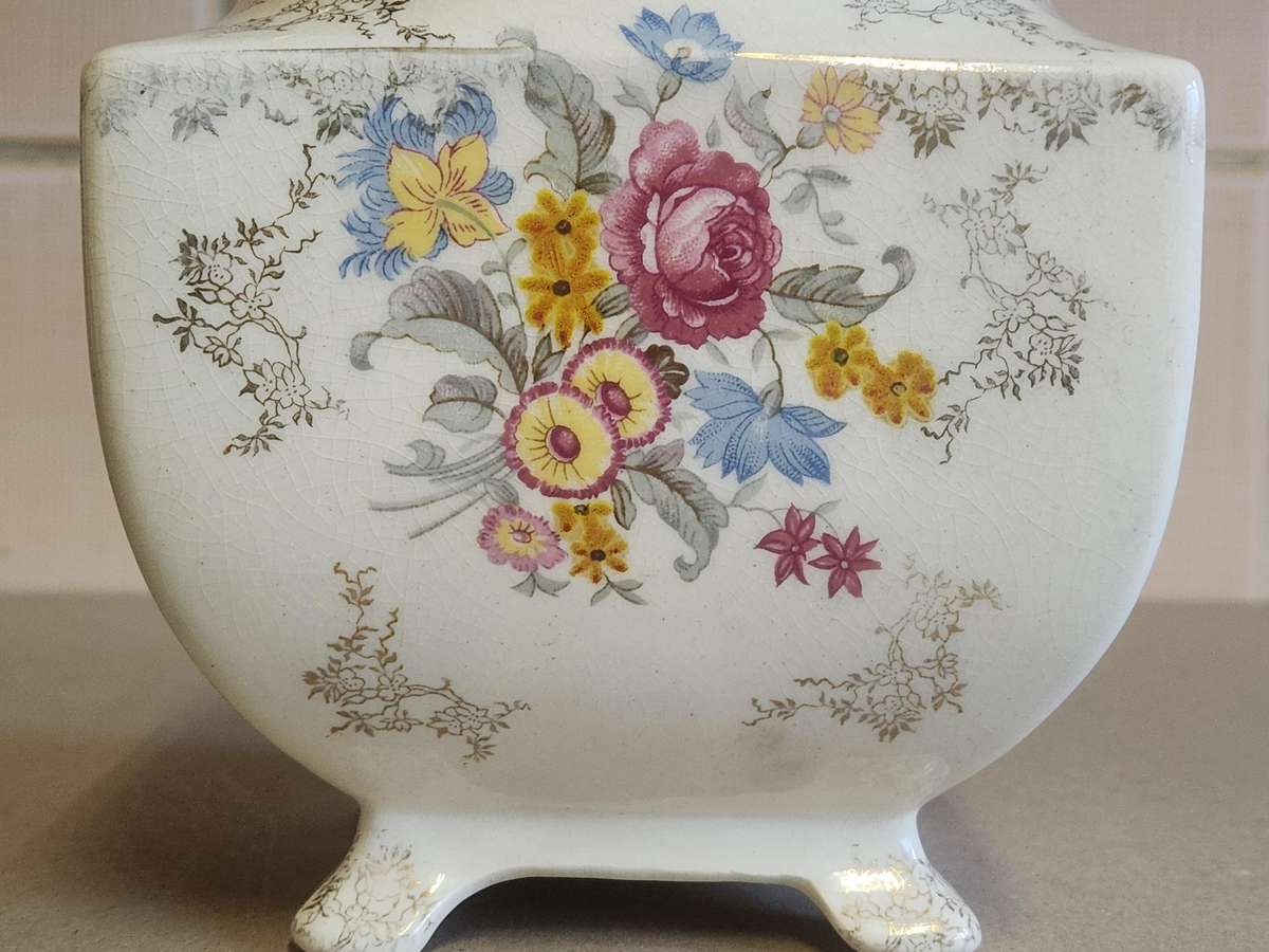 VINTAGE ENGLISH WARE LANCASTER SANDLAND COOKIE JAR