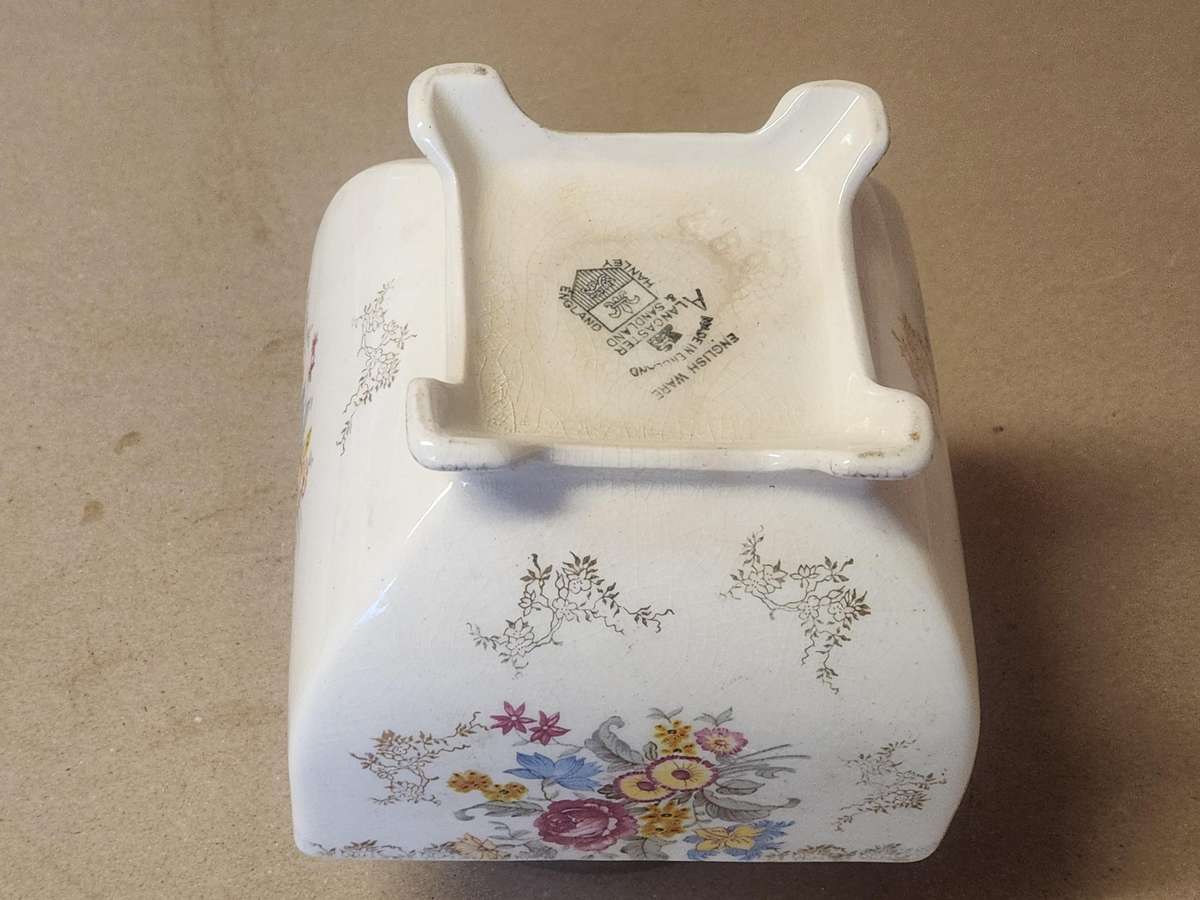 VINTAGE ENGLISH WARE LANCASTER SANDLAND COOKIE JAR