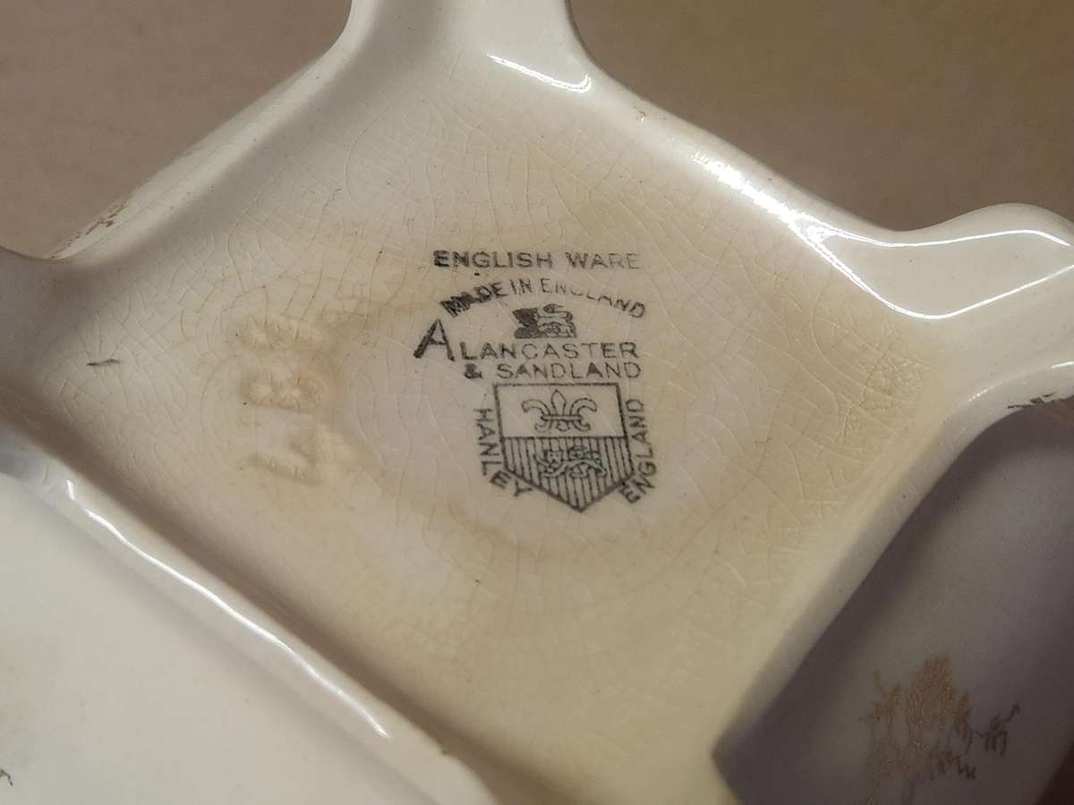 VINTAGE ENGLISH WARE LANCASTER SANDLAND COOKIE JAR