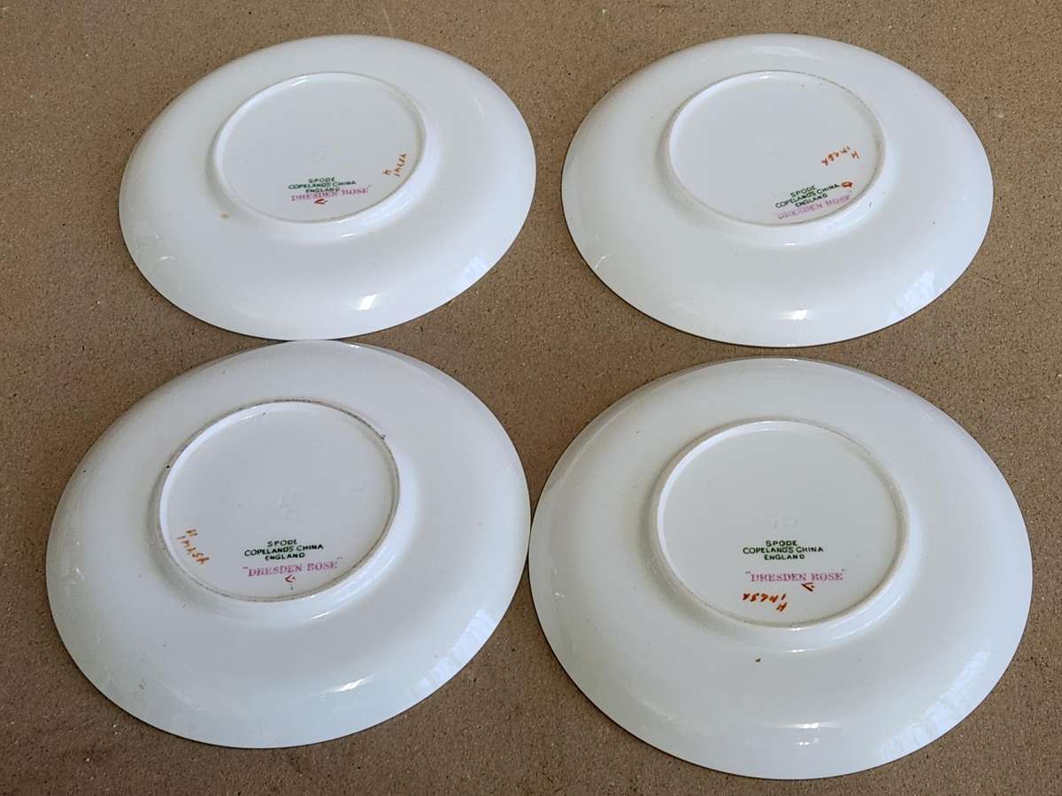 SET OF 4 STUNNING SPODE COPELANDS CHINA DEMITASSE CUPS AND SAUCERS