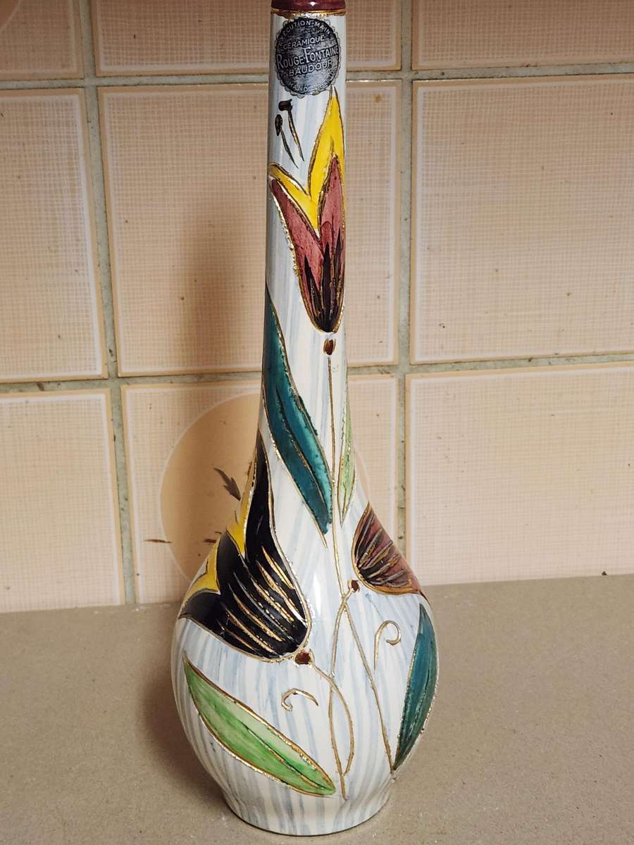 RARE FIND! 20th CENTURY ROUGE FONTAINE BAUDOUR CERAMIQUE BOTTLE-NECK VASE