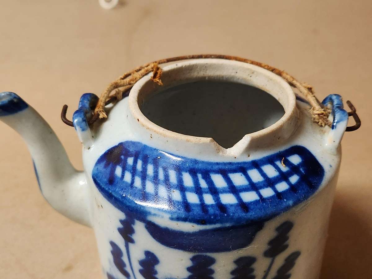ANTIQUE 1800s CHINESE EXPORT BLUE AND WHITE STONEWARE TEAPOT, CHIP ON RIM