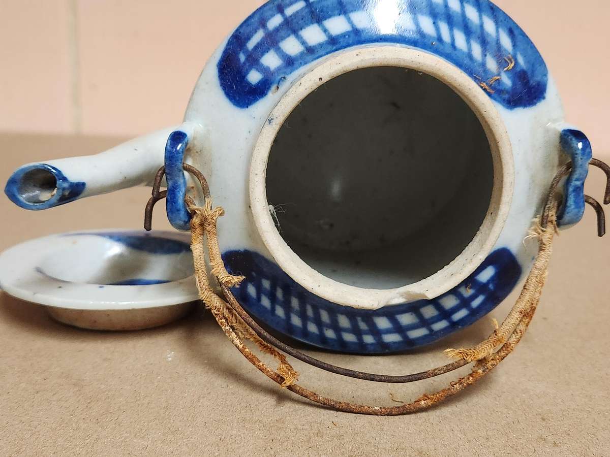 ANTIQUE 1800s CHINESE EXPORT BLUE AND WHITE STONEWARE TEAPOT, CHIP ON RIM