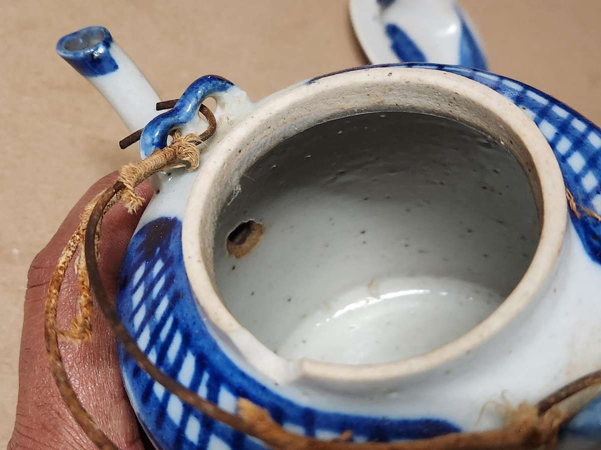 ANTIQUE 1800s CHINESE EXPORT BLUE AND WHITE STONEWARE TEAPOT, CHIP ON RIM