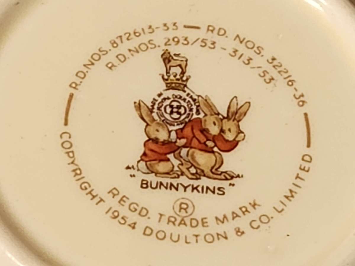 VINTAGE ROYAL DOULTON BUNNYKINS BOWL