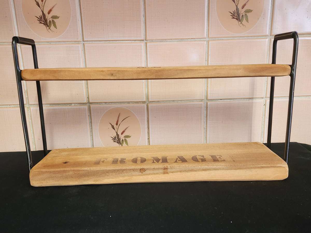 STUNNING BOUTIQUE VINEYARDS TRUDEAU FROMAGE (CHEESE) CUTTING BOARD