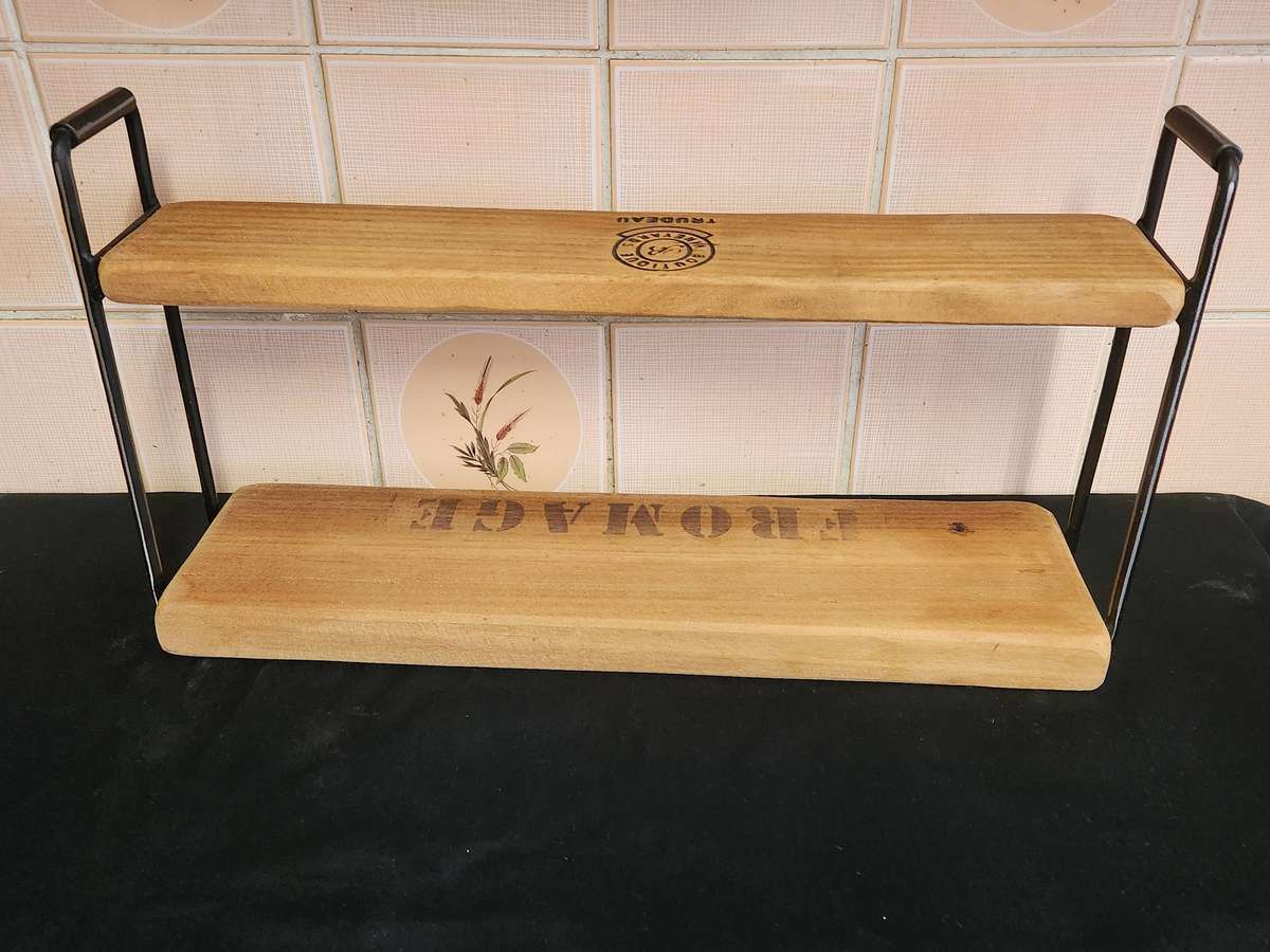 STUNNING BOUTIQUE VINEYARDS TRUDEAU FROMAGE (CHEESE) CUTTING BOARD