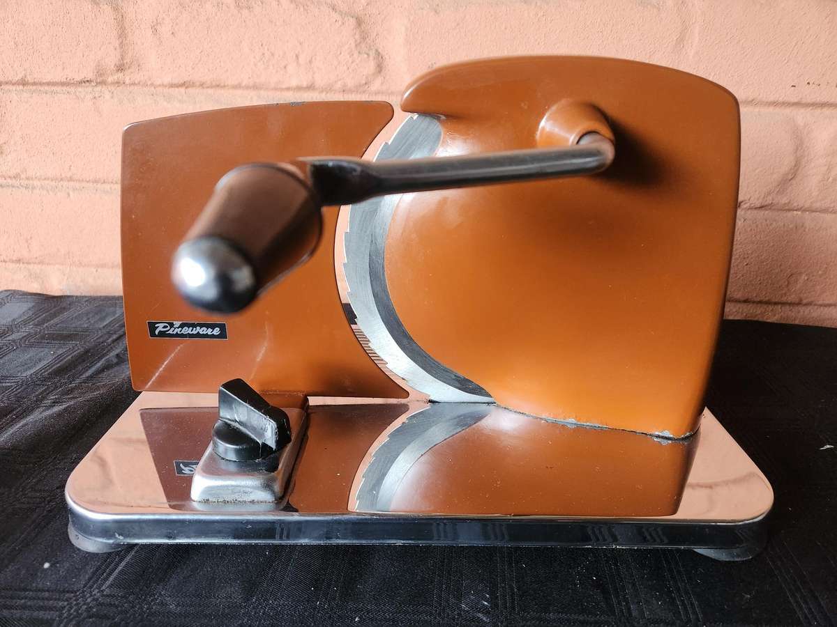 PINEWARE STAINLESS STEEL MEAT/BREAD SLICER