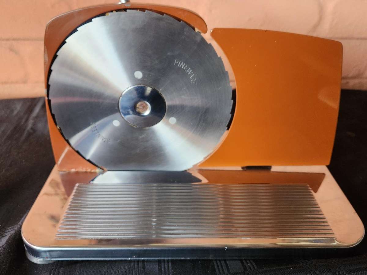 PINEWARE STAINLESS STEEL MEAT/BREAD SLICER