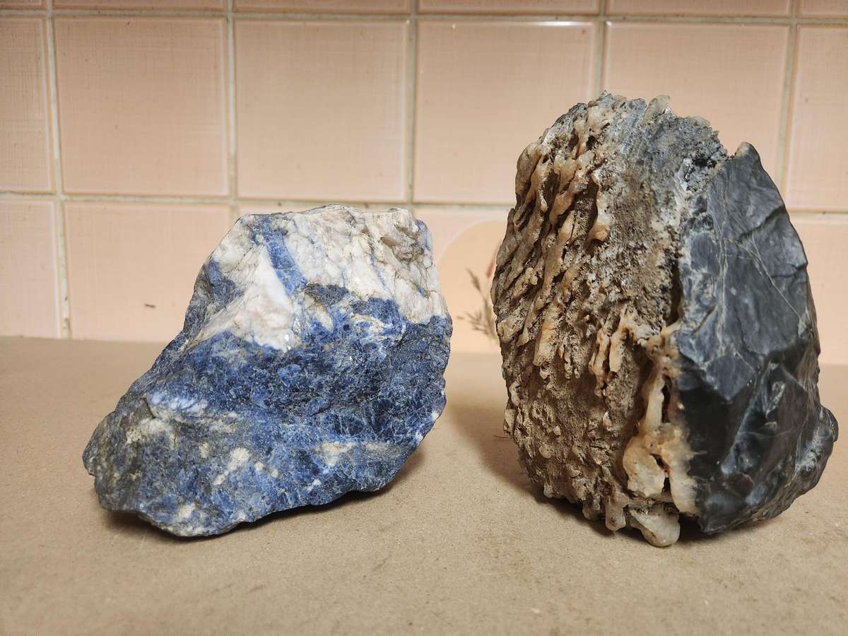 TWO STUNNING RAW MINERAL GEOLOGICAL SPECIMENS, SODALITE AND UNKNOWN
