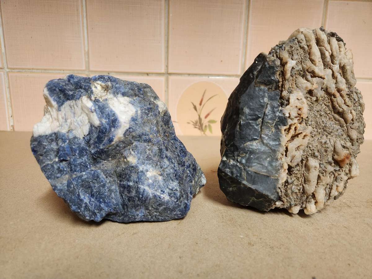 TWO STUNNING RAW MINERAL GEOLOGICAL SPECIMENS, SODALITE AND UNKNOWN