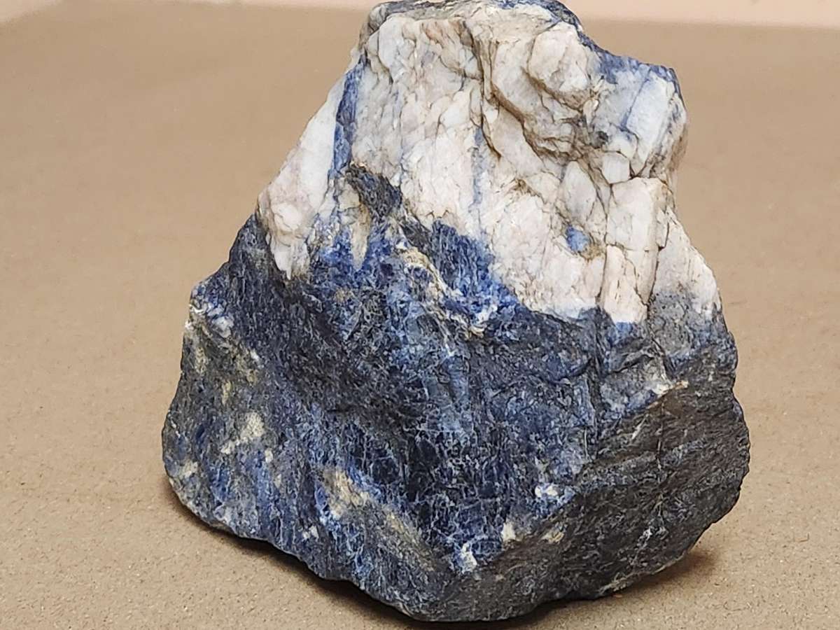 TWO STUNNING RAW MINERAL GEOLOGICAL SPECIMENS, SODALITE AND UNKNOWN