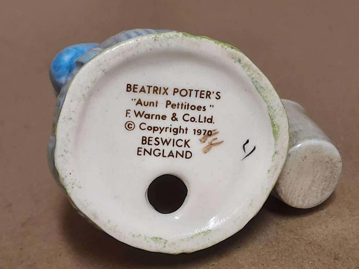 BEATRIX POTTER'S AUNT PETTITOES FIGURINE BY BESWICK