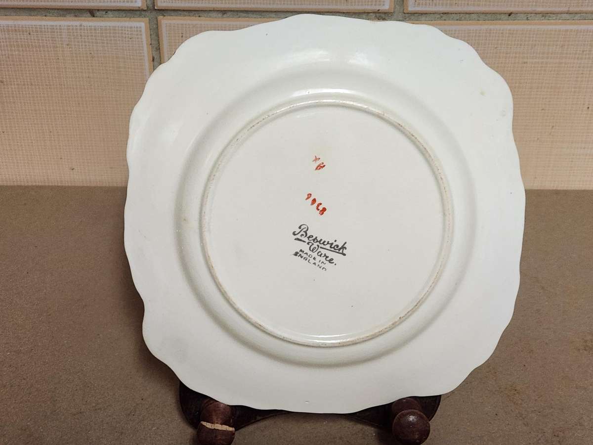 VINTAGE BESWICK CABBAGE LEAF AND TOMATO PLATE