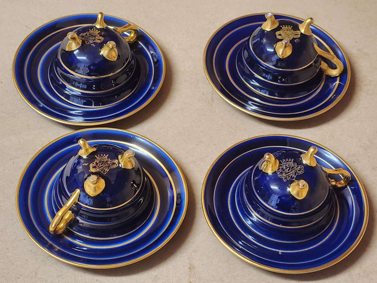 FOUR JIMENAU GRAF VON HENNEBERG PORZELLAN ECHT KOBALT DEMITASSE CUPS AND SAUCERS