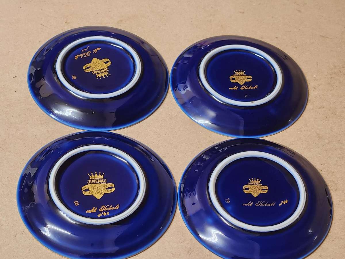 FOUR JIMENAU GRAF VON HENNEBERG PORZELLAN ECHT KOBALT DEMITASSE CUPS AND SAUCERS