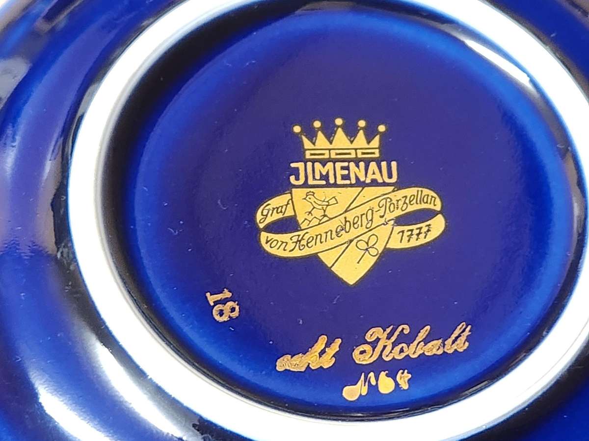 FOUR JIMENAU GRAF VON HENNEBERG PORZELLAN ECHT KOBALT DEMITASSE CUPS AND SAUCERS