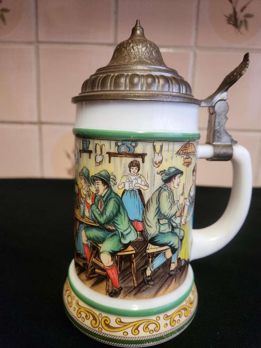 ORIGINAL BMF BIERSEIDEL MILK GLASS BEERSTEIN